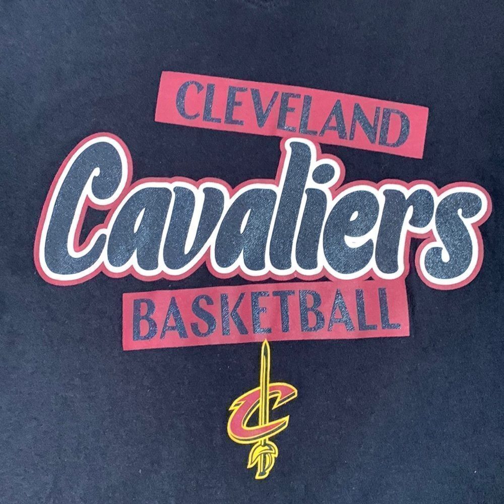 Cleveland Cavaliers Basketball Graphic T-shirt XL(14-16) Girls Blue